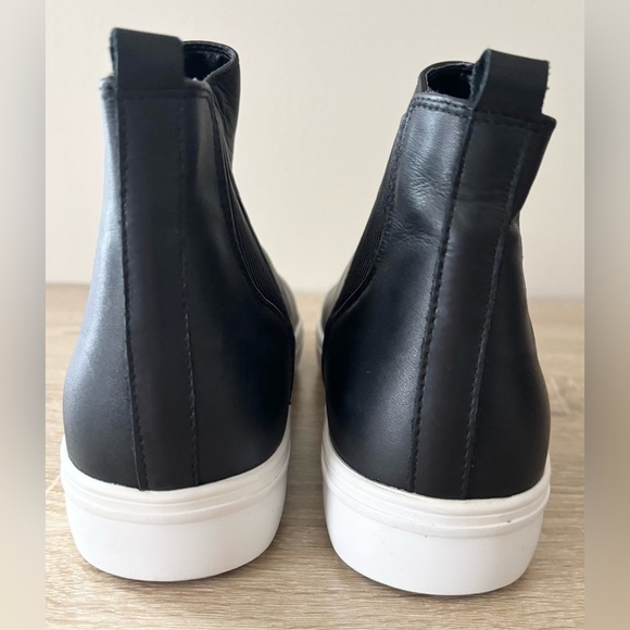 Blondo Gennie Waterproof Black Slip On Boot Sneakers - Picture 4 of 6